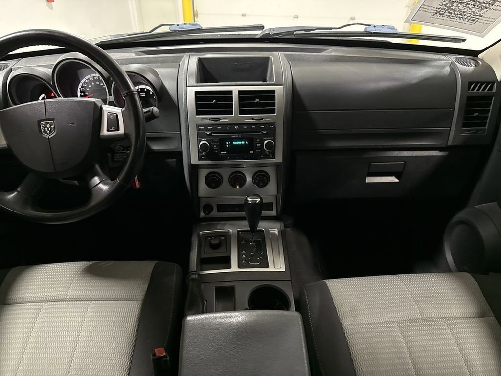 Used 2007 Dodge Nitro R/T image 10