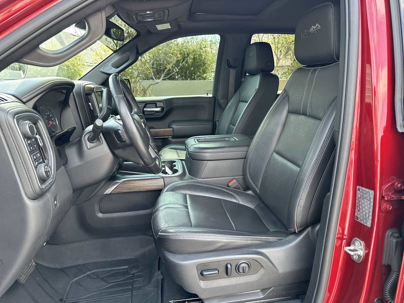 Used 2019 Chevrolet Silverado 1500 High Country w/ Z71 Off-Road Package image 2