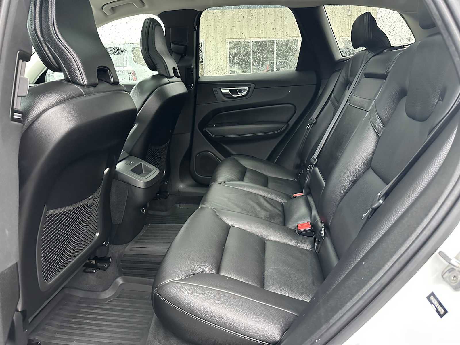 Used 2020 Volvo XC60 T5 Momentum image 15