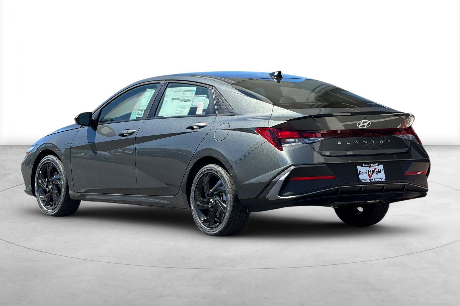 New 2026 Hyundai Elantra SEL Sport FWD image 4