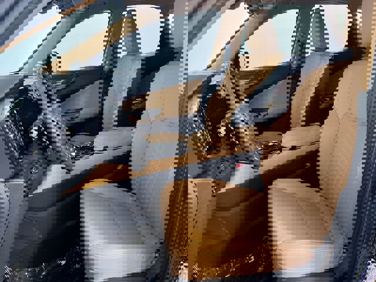 Used 2024 Lexus NX 250 FWD w/ Towing Package (2000 Lbs) image 9