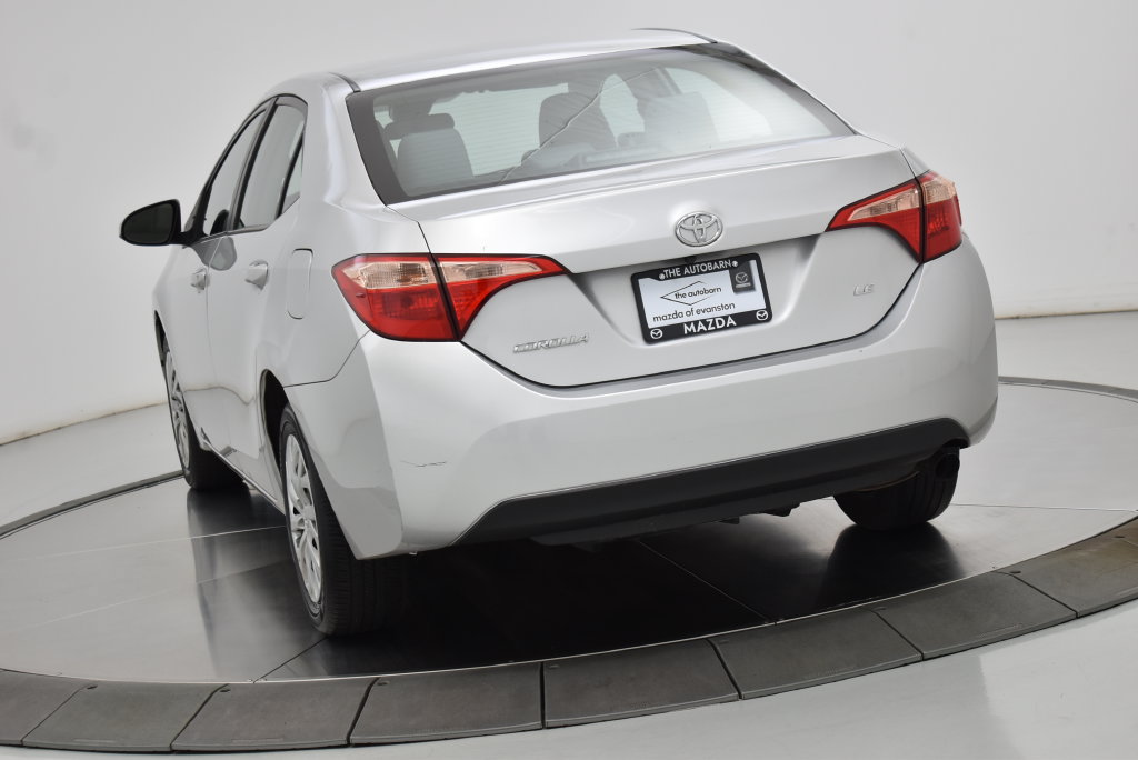 Used 2018 Toyota Corolla LE FWD image 16