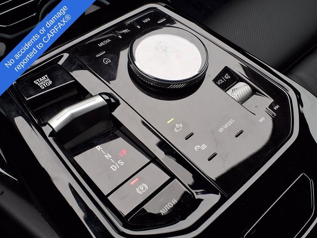 Used 2025 BMW 530i xDrive w/ Premium Package image 29