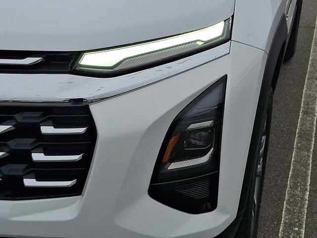 Used 2026 Chevrolet Equinox LT FWD image 9