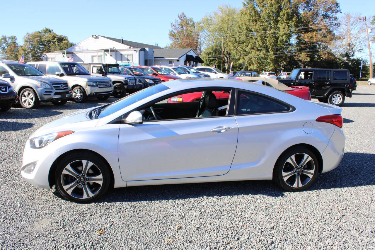 Used 2013 Hyundai Elantra SE w/ Technology Pkg image 10