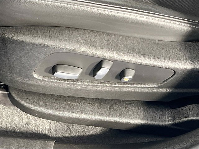 Used 2024 Cadillac XT6 Premium Luxury image 12