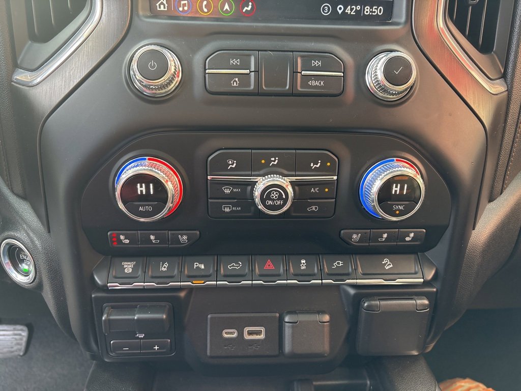 Used 2020 GMC Sierra 2500 AT4 w/ AT4 Premium Package image 17