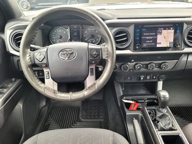 Certified 2019 Toyota Tacoma TRD Off-Road AWD/4WD image 17