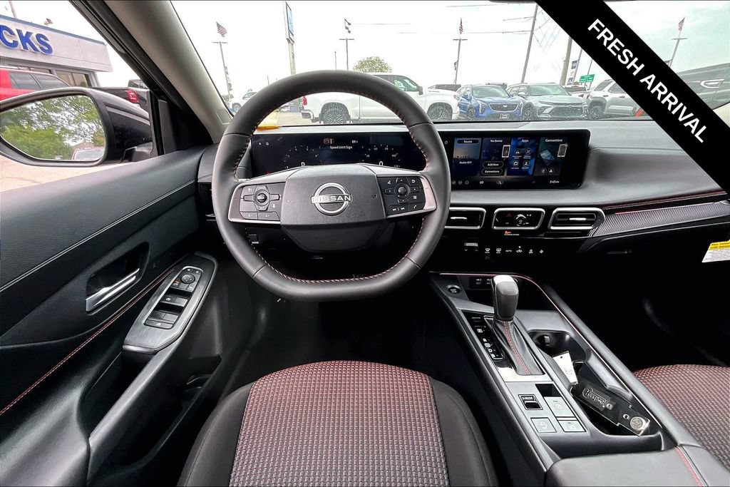 Used 2026 Nissan Sentra SR w/ Floor Mat Package FWD image 11