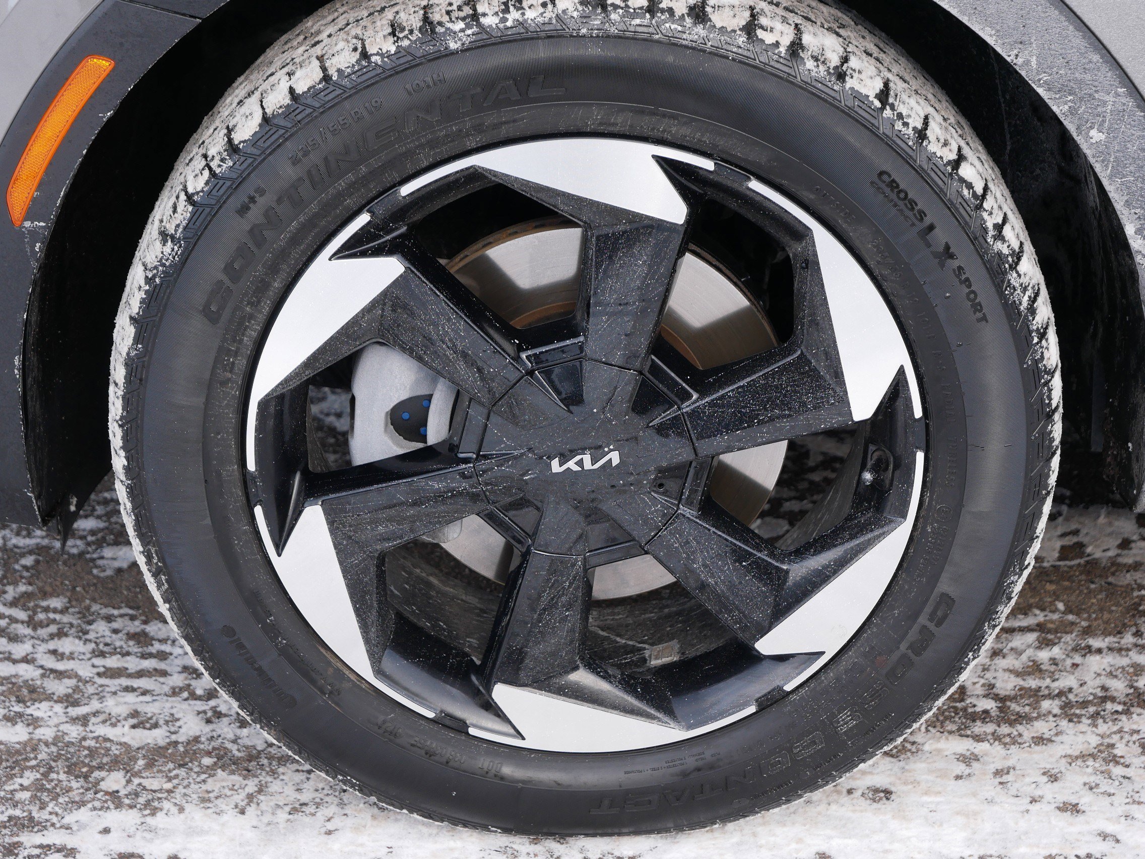 Certified 2025 Kia Sorento EX image 15