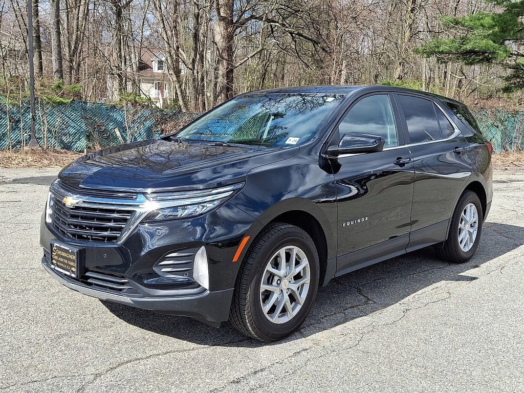 Used 2023 Chevrolet Equinox LT image 3