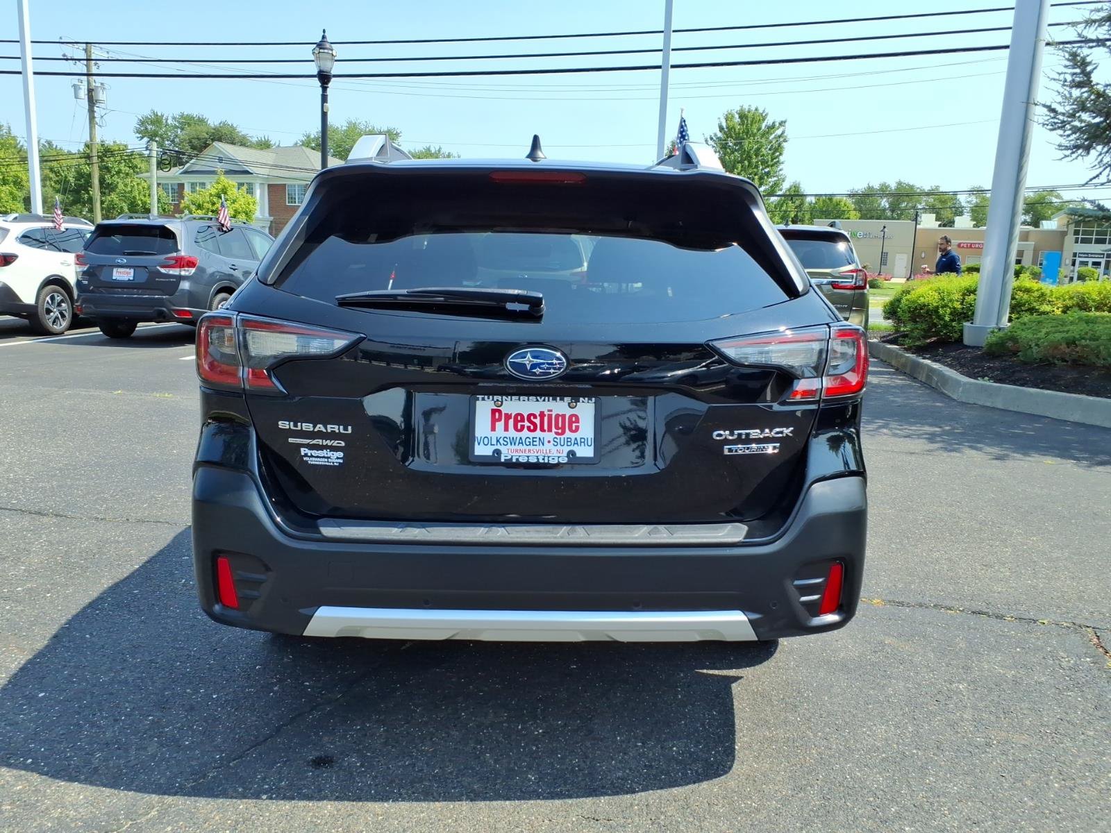 Used 2020 Subaru Outback Touring AWD/4WD image 3