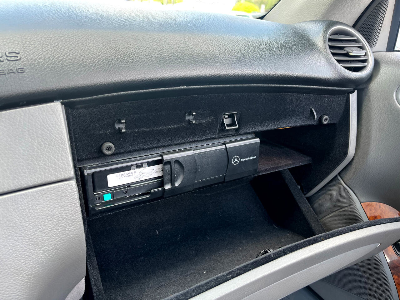 Used 2006 Mercedes-Benz CLK 350 Cabriolet image 30