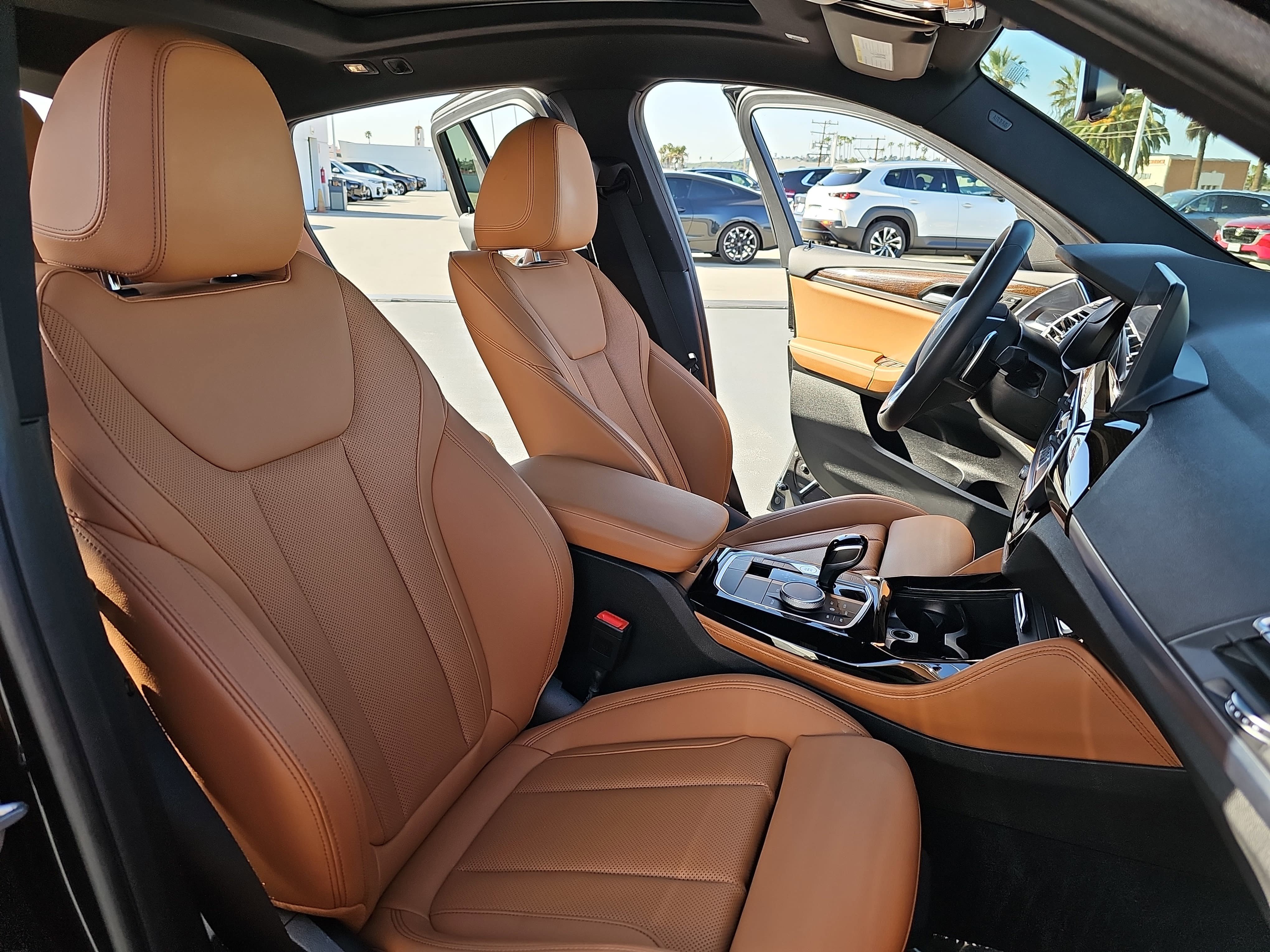 Used 2023 BMW X4 xDrive30i image 10