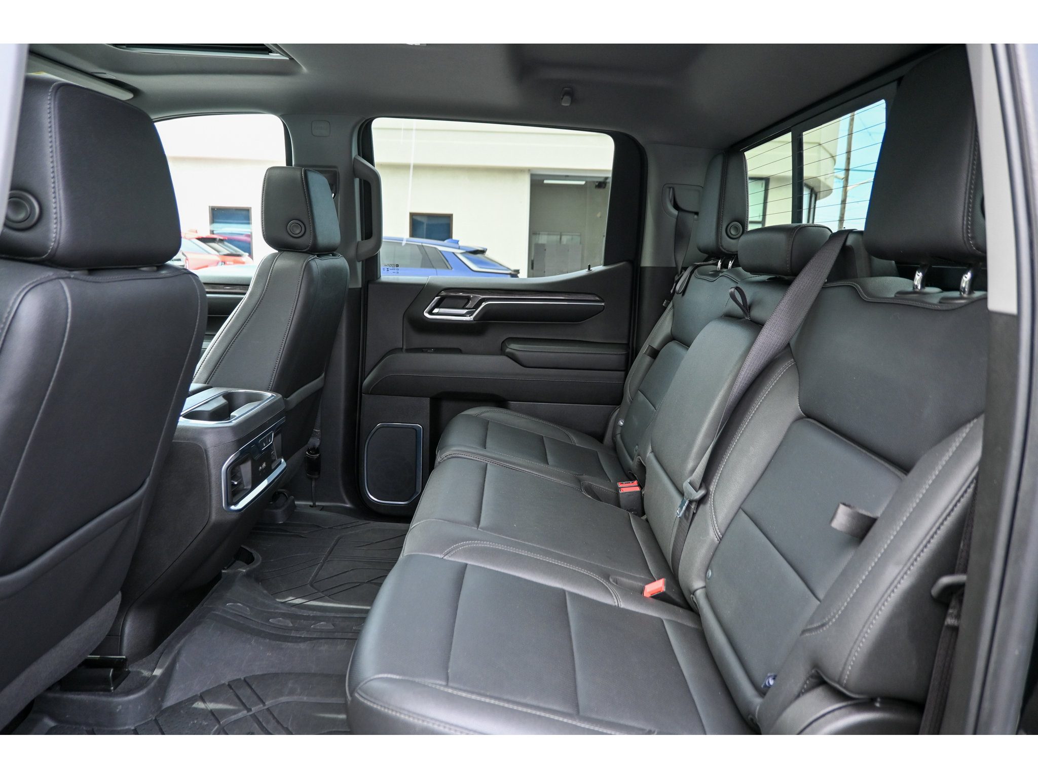 Used 2024 Chevrolet Silverado 1500 LTZ w/ LTZ Premium Package AWD/4WD image 22