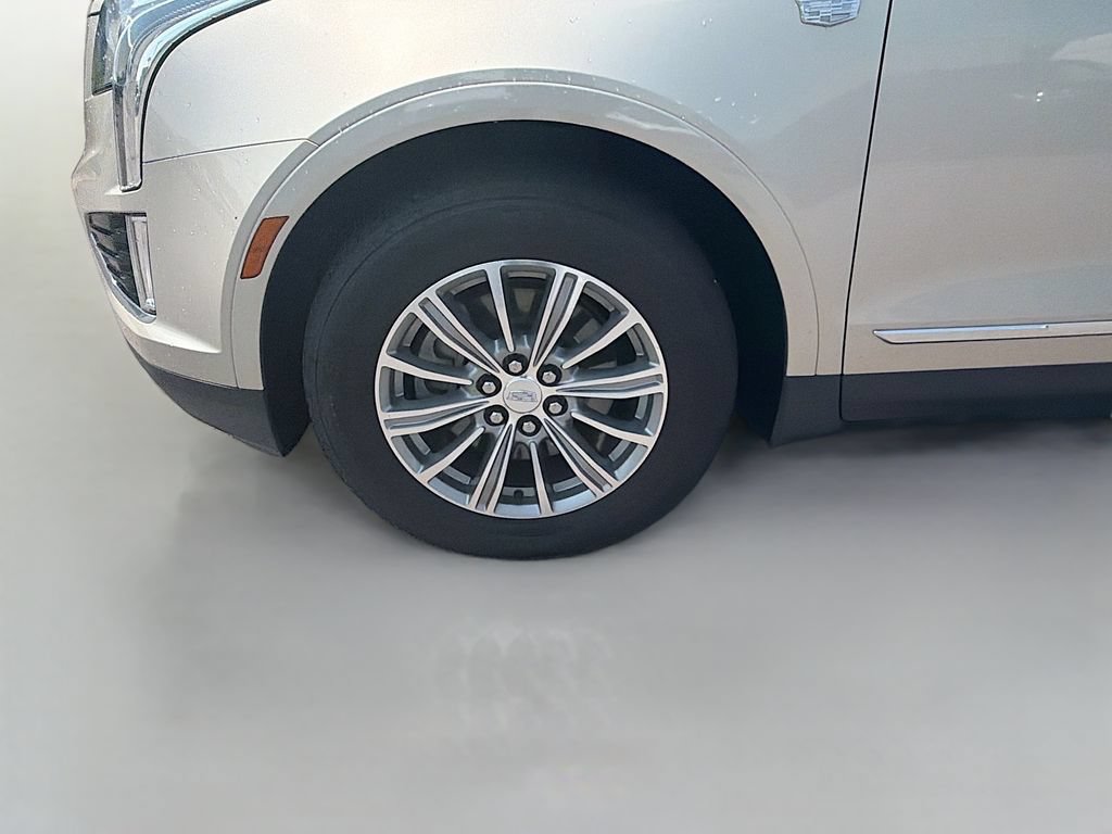Used 2017 Cadillac XT5 Luxury w/ Driver Awareness Package FWD image 35