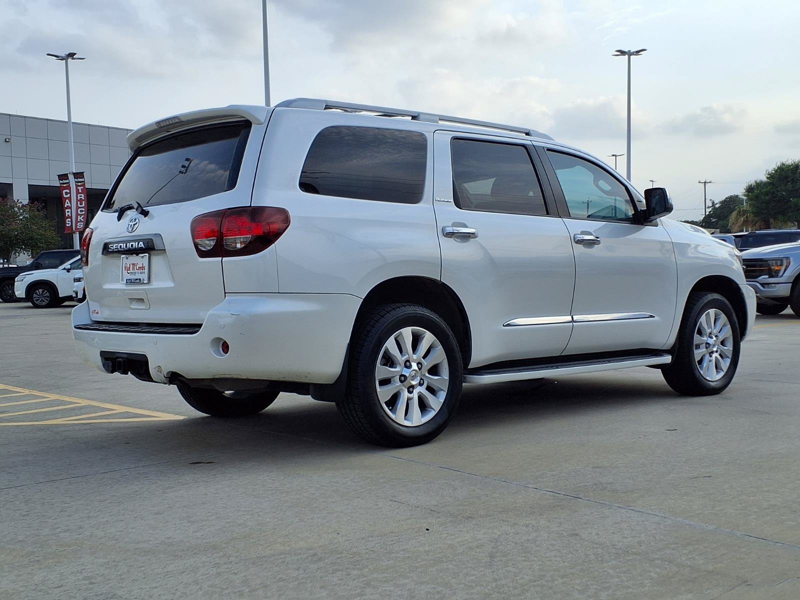 Used 2020 Toyota Sequoia Platinum RWD image 5