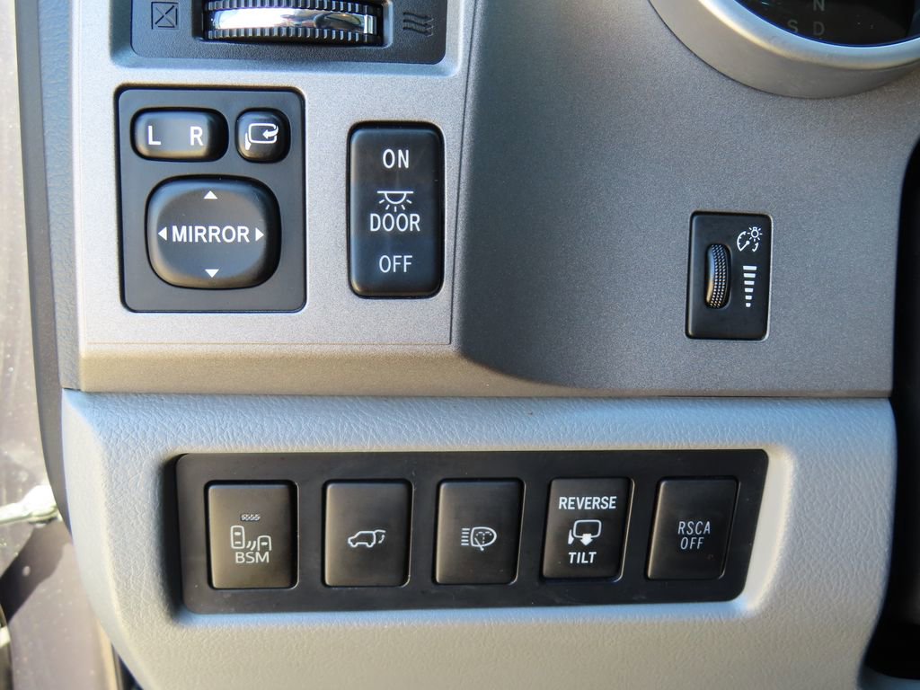 Used 2013 Toyota Sequoia Platinum AWD/4WD image 16