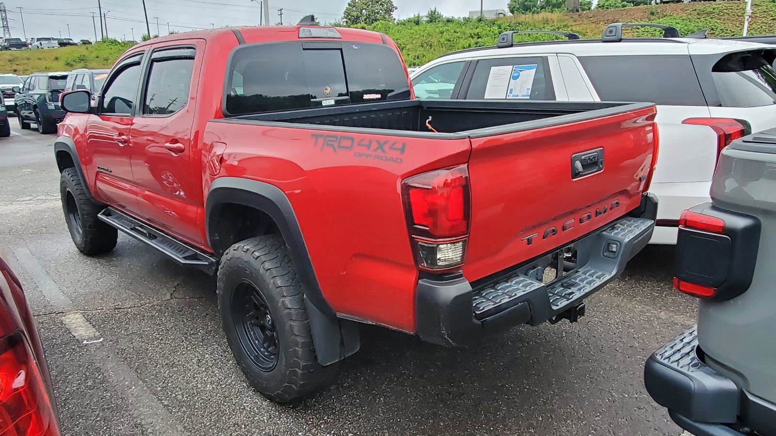 Used 2023 Toyota Tacoma TRD Off-Road AWD/4WD image 8