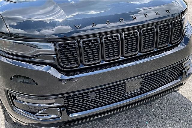 Used 2023 Jeep Wagoneer Series II AWD/4WD image 29