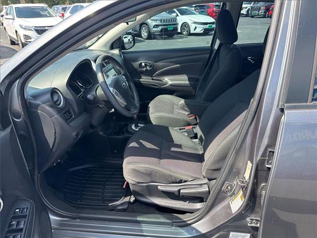 Used 2019 Nissan Versa SV image 11