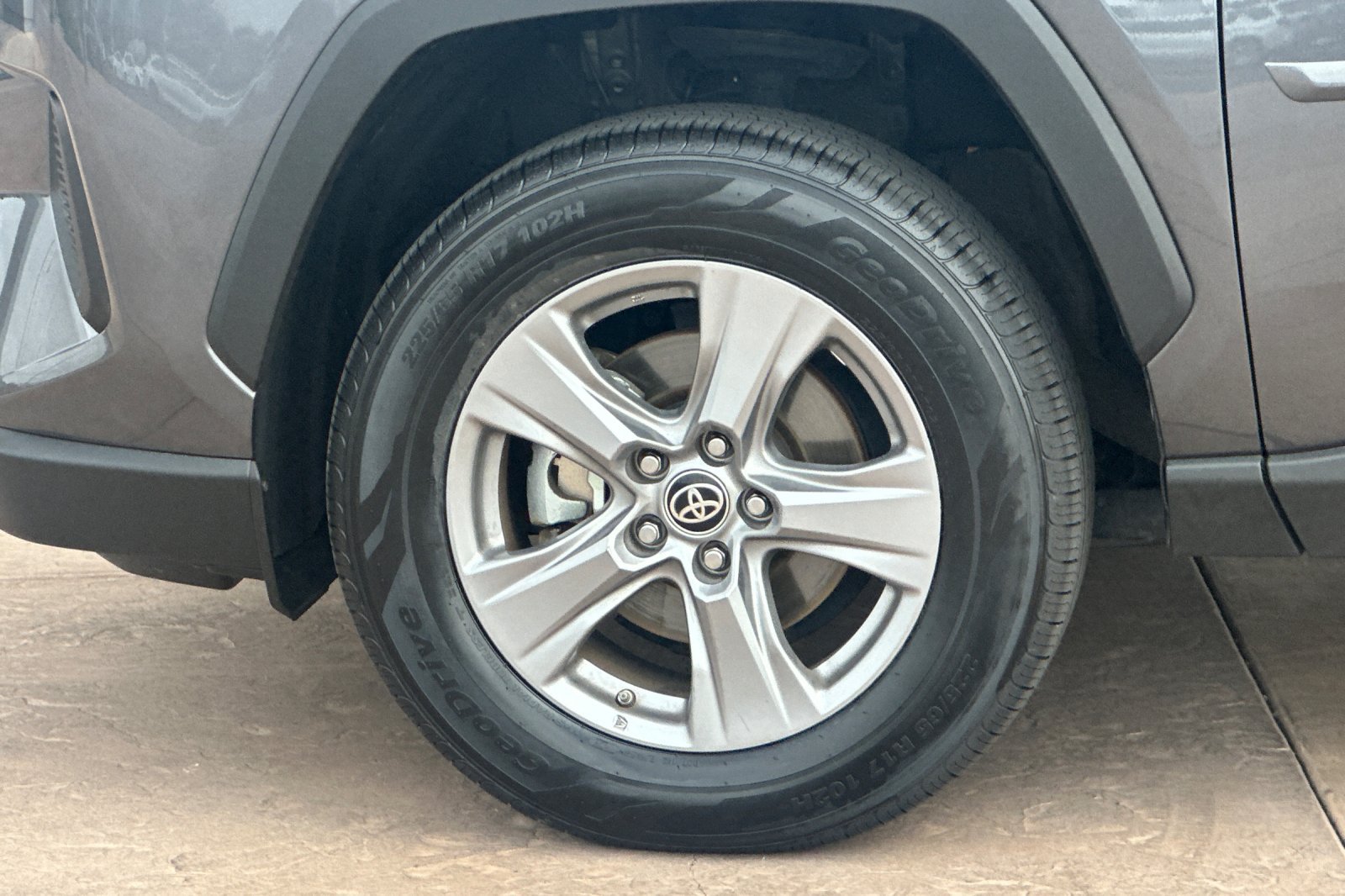 Certified 2023 Toyota RAV4 LE AWD/4WD image 33