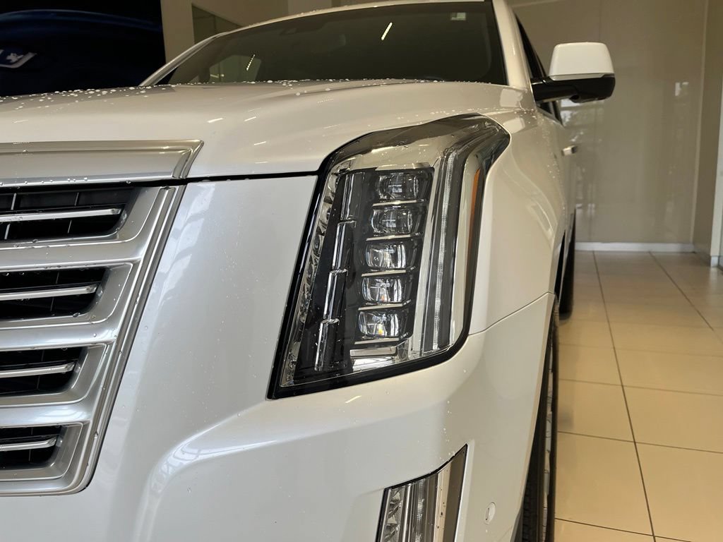 Used 2019 Cadillac Escalade Platinum AWD/4WD image 11