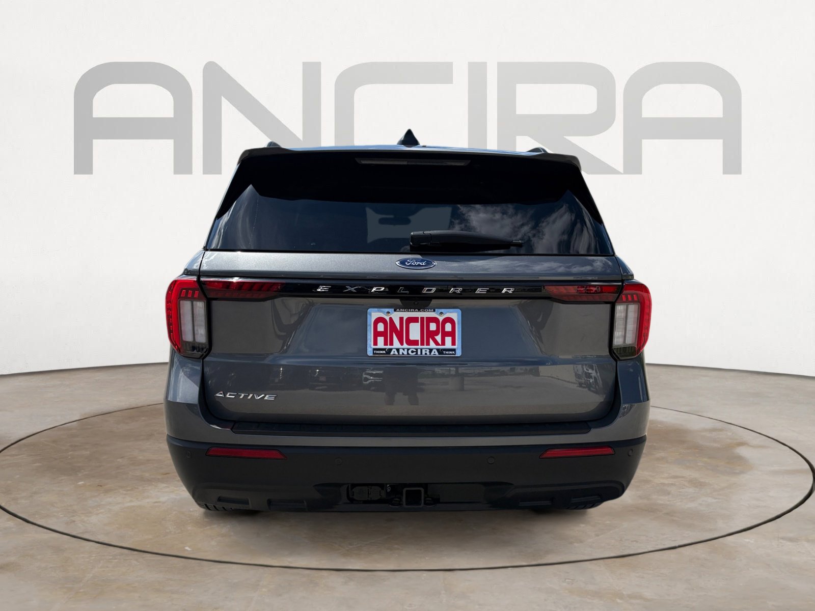 Used 2025 Ford Explorer Active RWD image 9