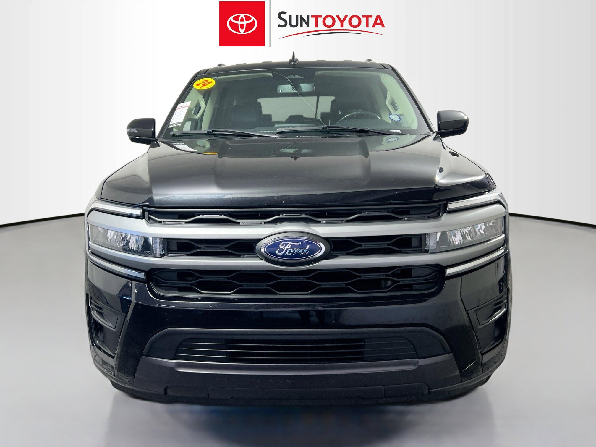 Used 2024 Ford Expedition XLT image 10