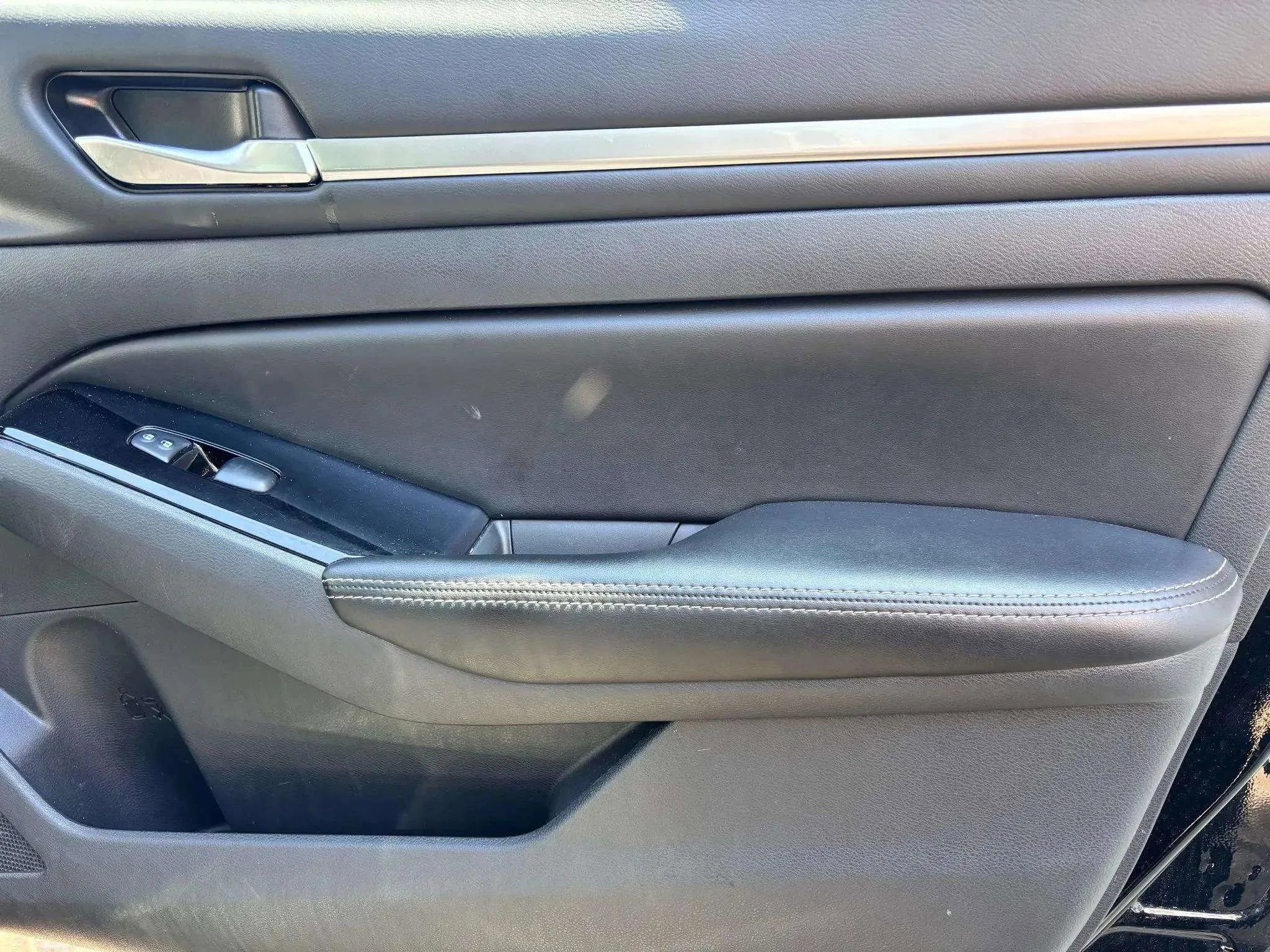 Used 2023 Nissan Altima 2.5 SV image 7