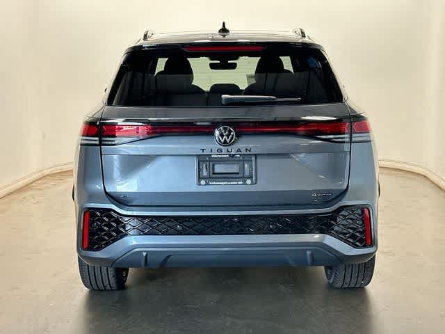 New 2026 Volkswagen Tiguan SE R-Line AWD/4WD image 4
