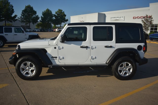 Used 2022 Jeep Wrangler Unlimited Sport AWD/4WD image 9