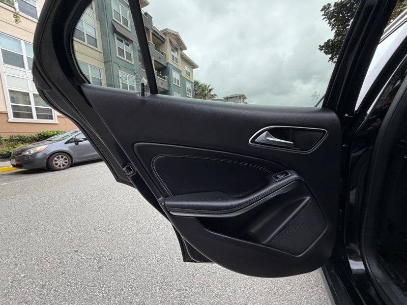 Used 2018 Mercedes-Benz GLA 250 image 41
