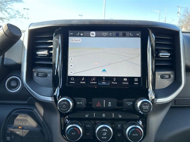 Used 2024 RAM 2500 Big Horn w/ Sport Appearance Package image 18