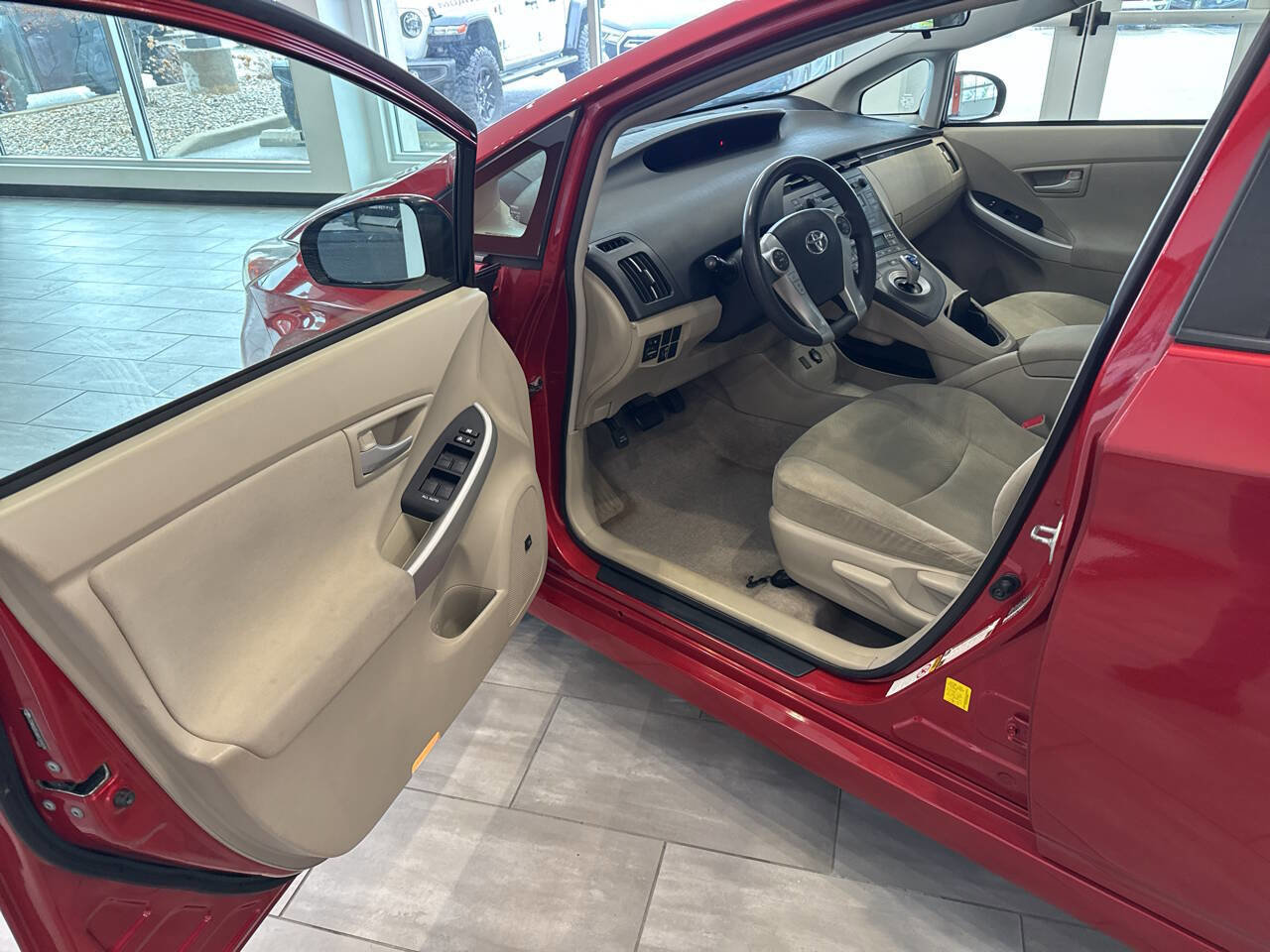 Used 2011 Toyota Prius Three image 12