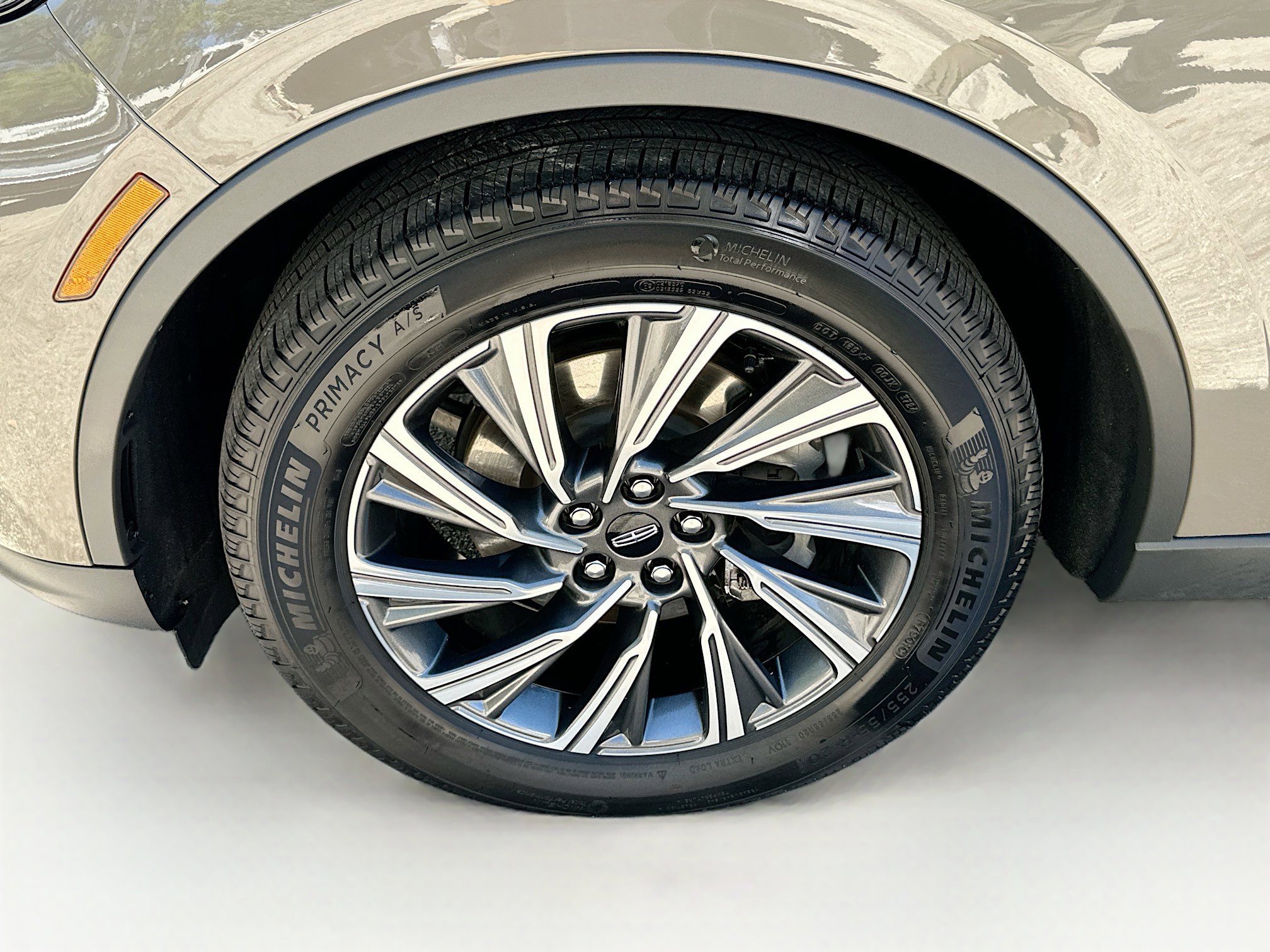 Used 2025 Lincoln Aviator 2WD image 35