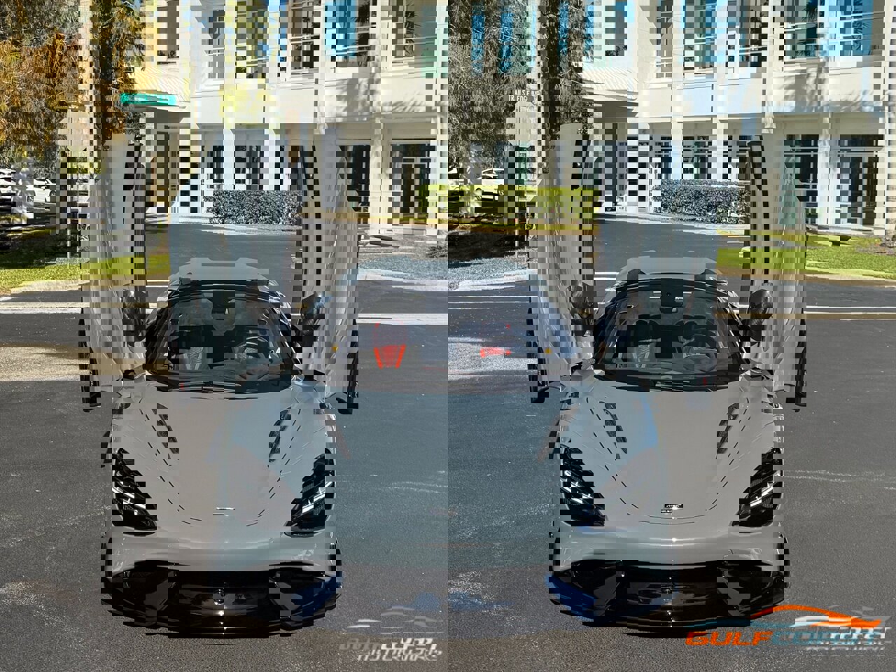 Used 2022 McLaren 765LT image 6