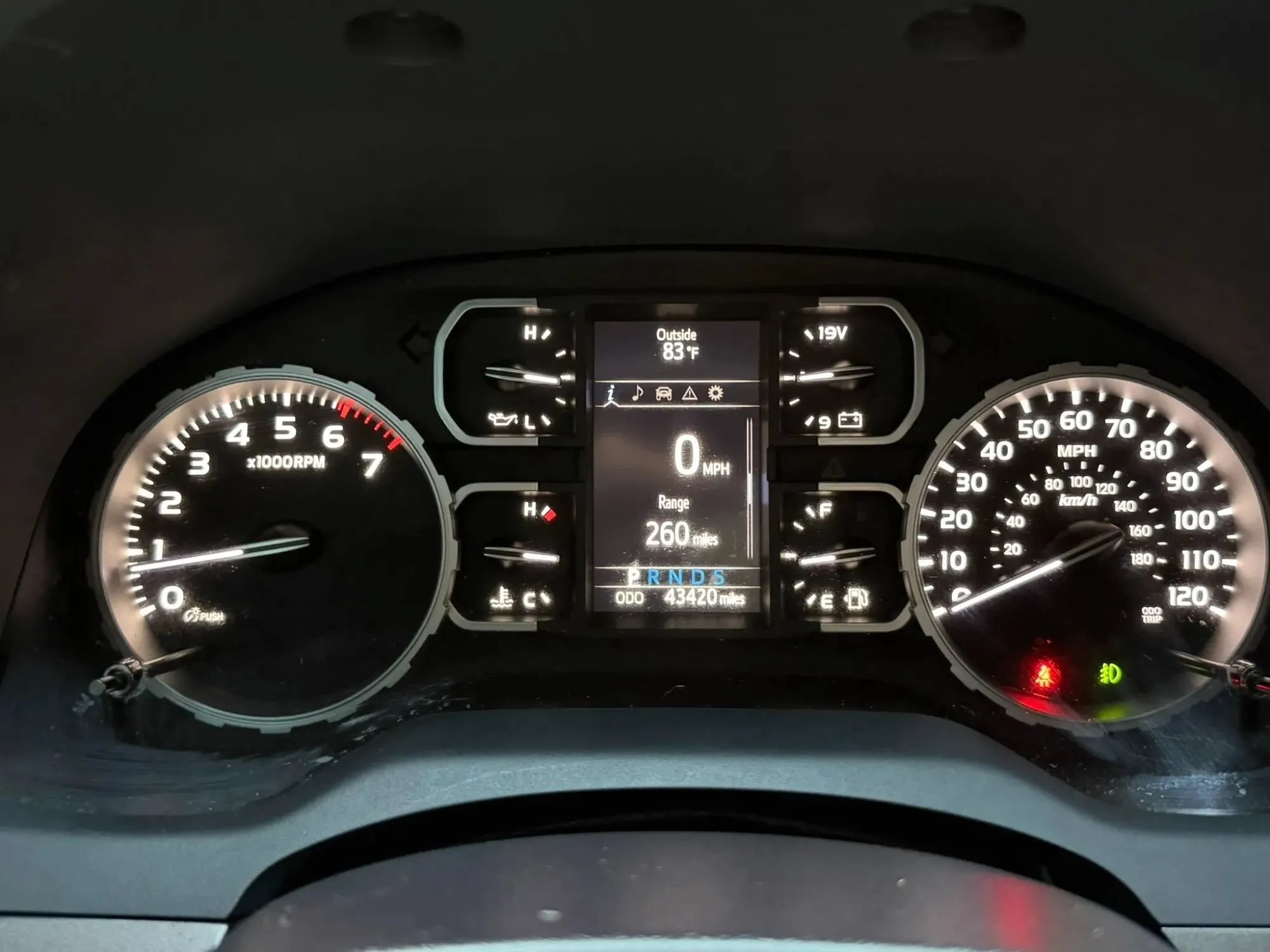 Used 2021 Toyota Tundra SR5 w/ SR5 Leather Package RWD image 18