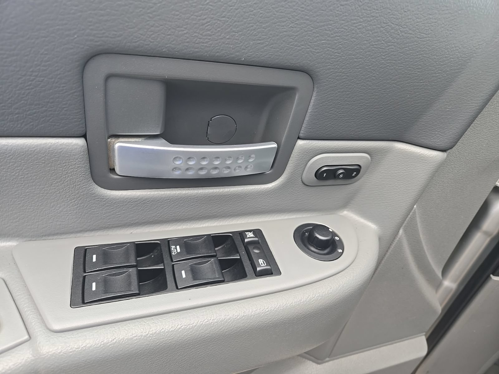 Used 2006 Dodge Durango Limited AWD/4WD image 10