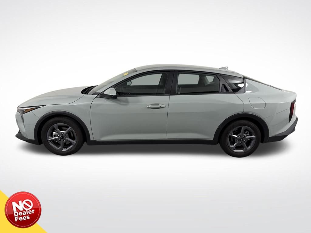 Used 2025 Kia K4 LXS image 7