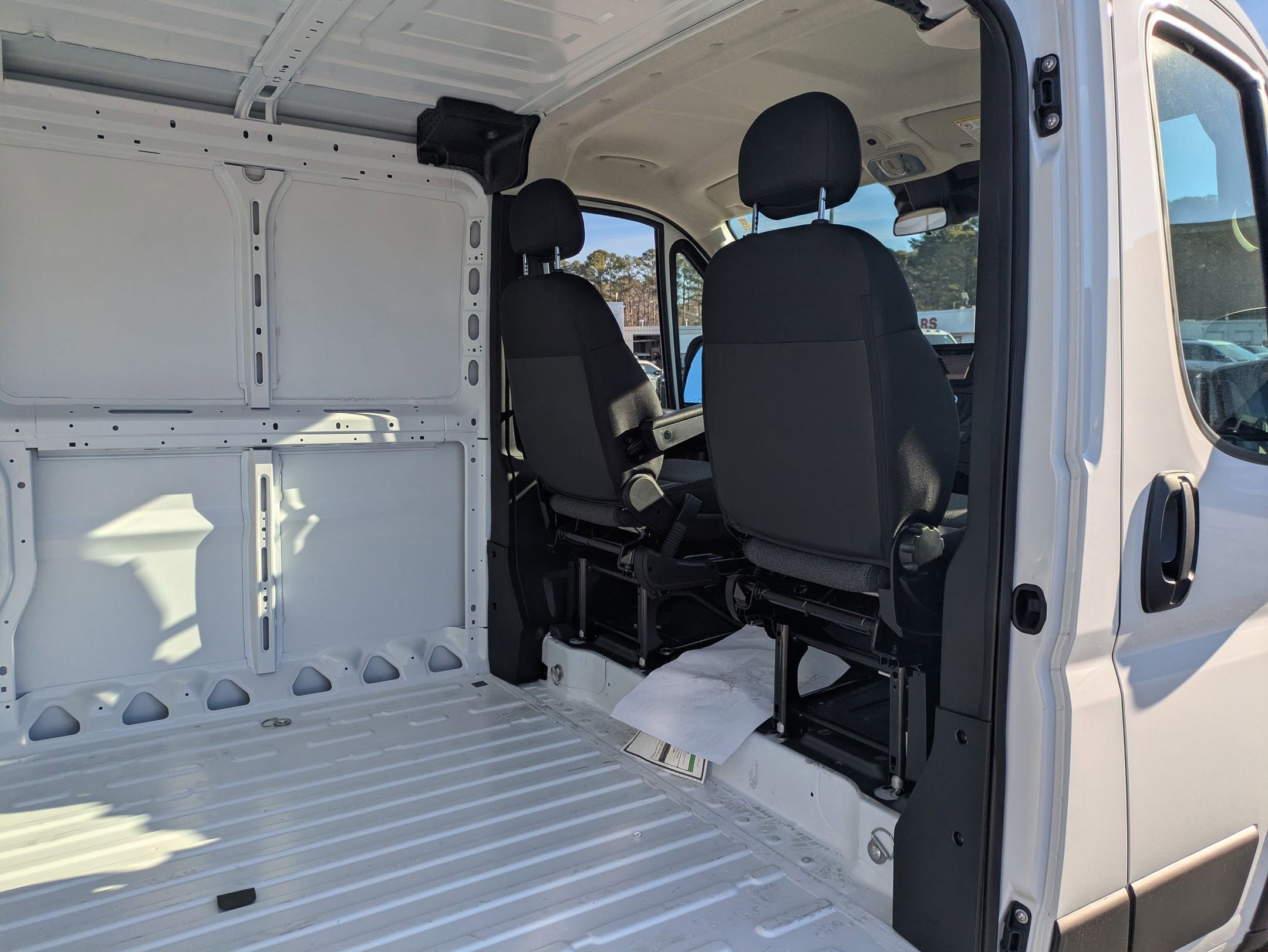New 2026 RAM ProMaster 1500 w/ Convenience Group FWD image 22