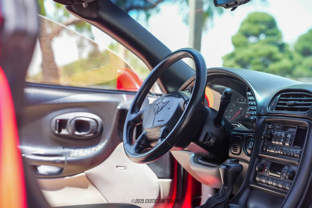 Used 1999 Chevrolet Corvette Coupe w/ Memory Pkg image 48