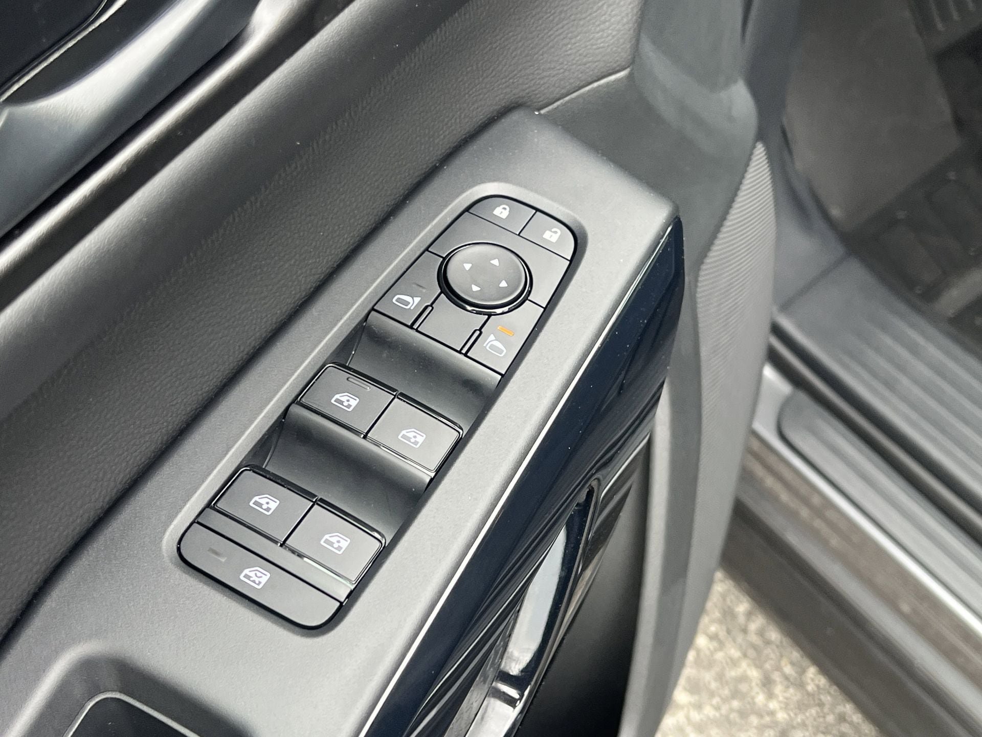 New 2026 Nissan Pathfinder SV AWD/4WD image 13