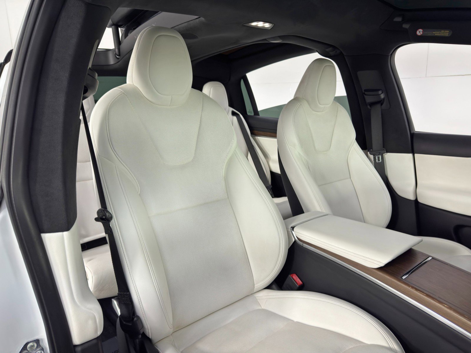 Used 2022 Tesla Model X image 43