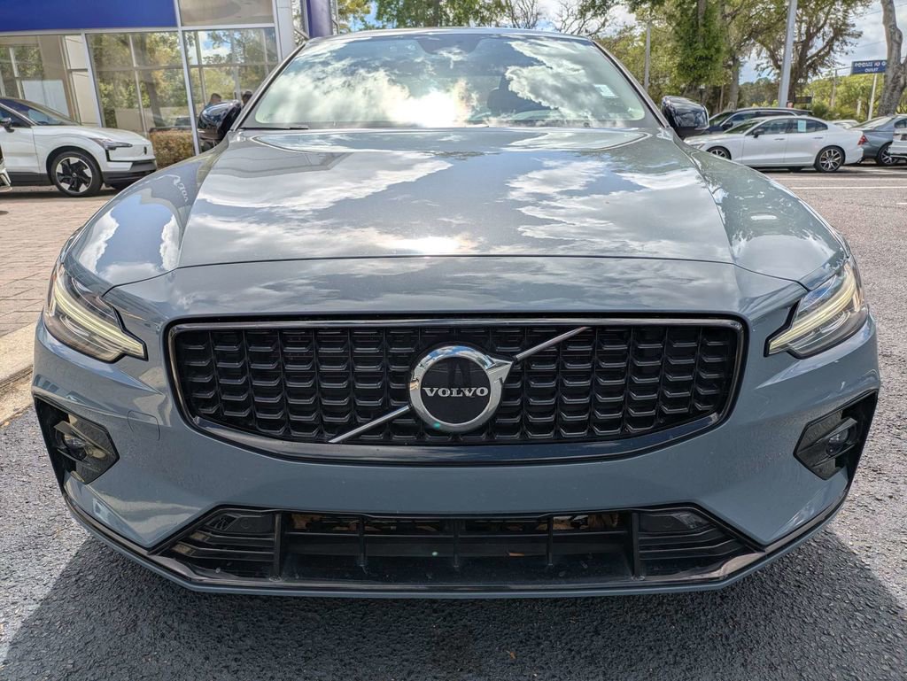 Used 2023 Volvo S60 B5 Core w/ Protection Package Premier image 9