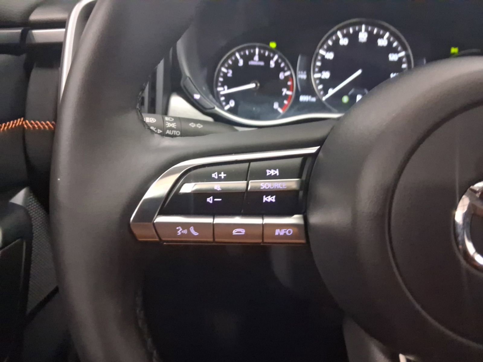 Used 2025 MAZDA CX-50 AWD 2.5 Turbo w/ Premium Pkg image 22