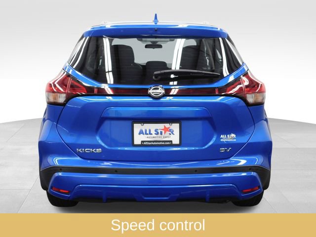Used 2022 Nissan Kicks SV image 9