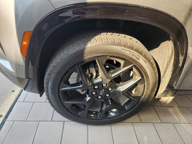 Used 2026 Chevrolet Traverse RS w/ LPO, Floor Liner Package AWD/4WD image 8