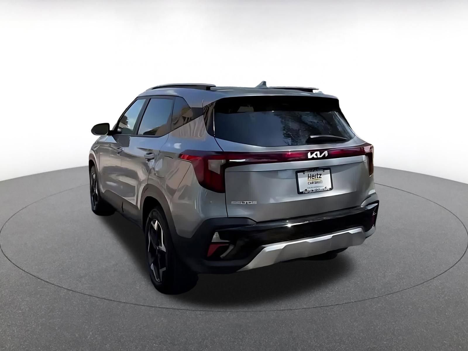 Used 2025 Kia Seltos S image 11