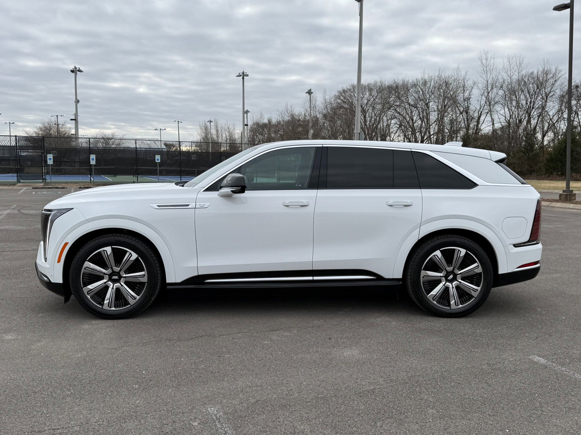 Used 2025 Cadillac Escalade IQ Luxury 2 image 8